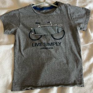 Patagonia tshirt 5t